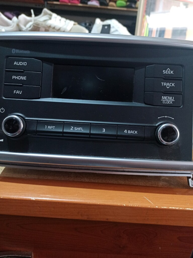 orjinal Kia Sportage çerçevesinde oto teyp sıfır ayarında - 3