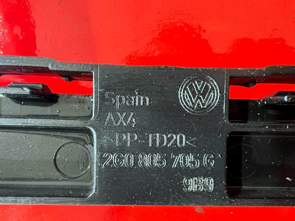 VOLKSWAGEN POLO ÖN TAMPON TUTUCU ORTA - 9