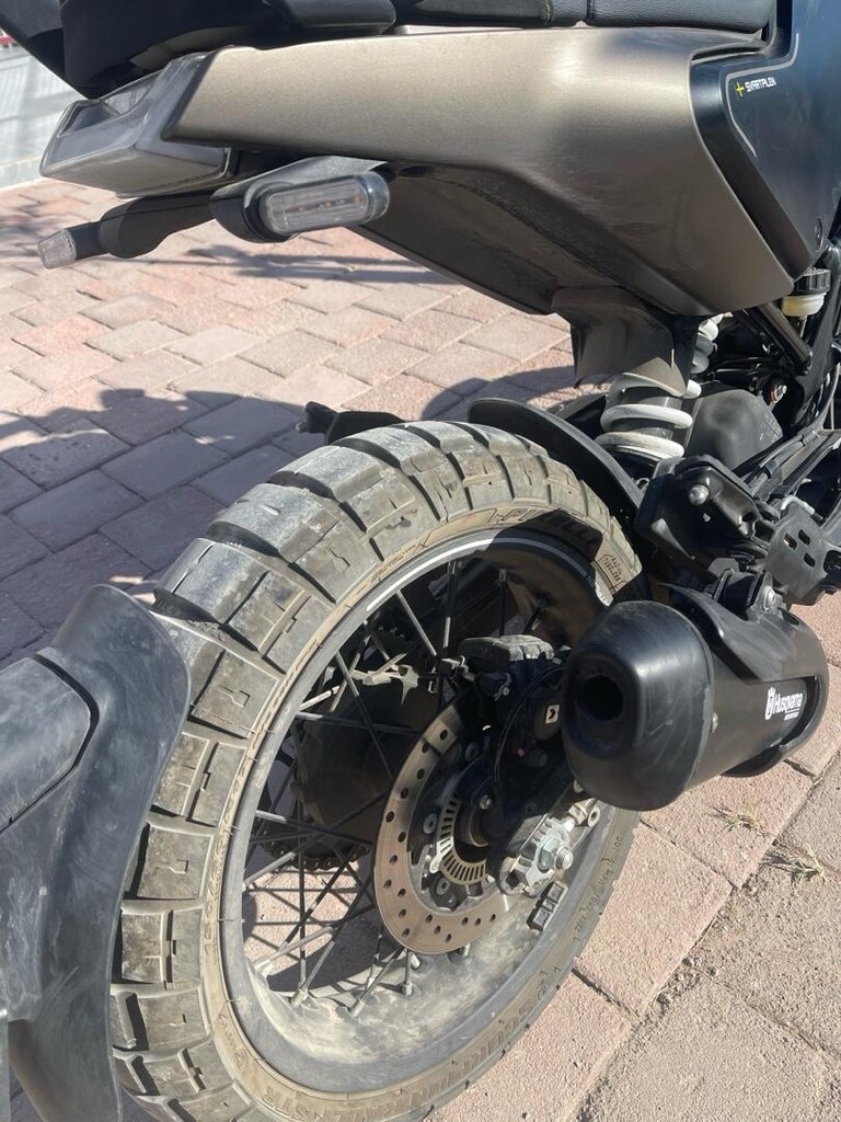 husqvarna svartpilen 401 - 18