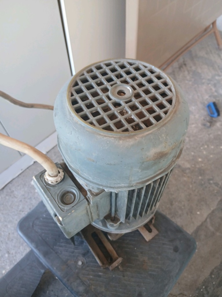 AEG yük asansör motoru - 4