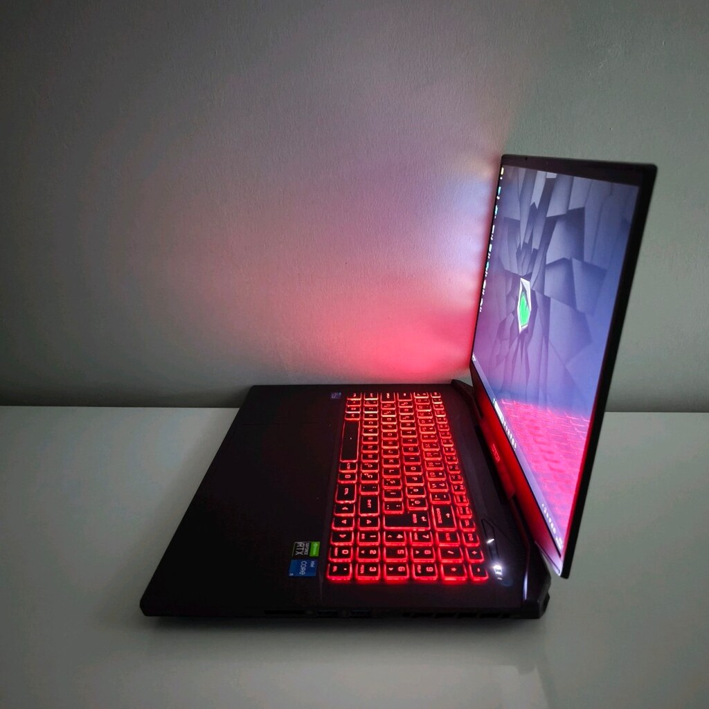 Monster / 32 Ram / Rtx 3050ti / 500 Ssd / 17.3" Büyük Ekran / 144 Hz - 5