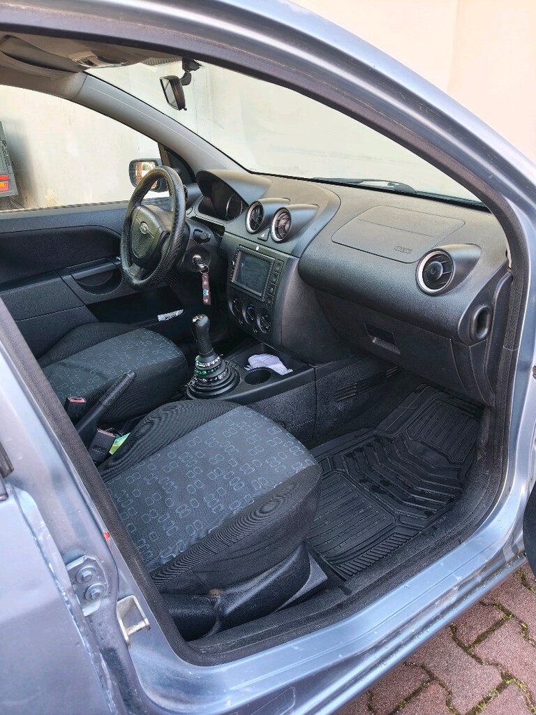 FORD FİESTA 2006 - 6