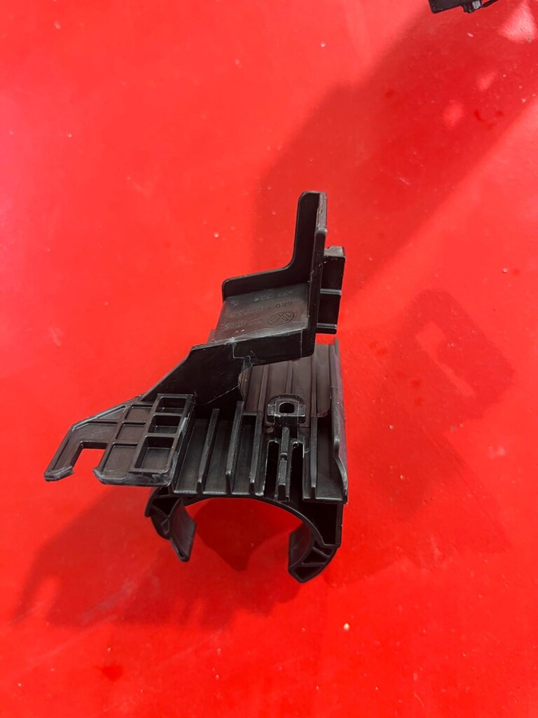 6R0955195 POLO CAM YEDEK DEPO DOLUM BAĞAZI TUTUCU - 7