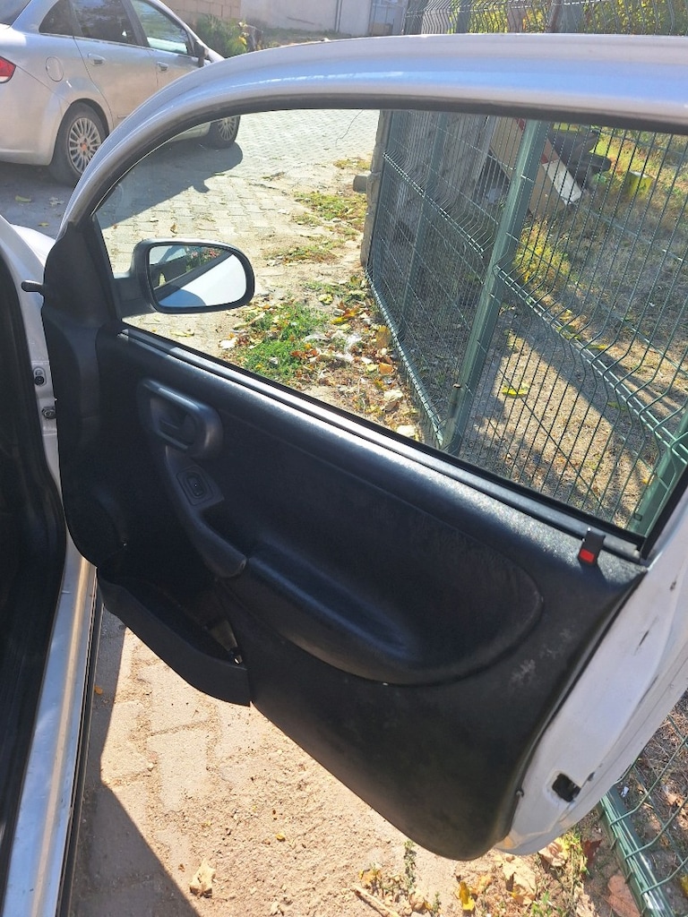CORSA 1.7 DTI HYBRID TURBO - 9