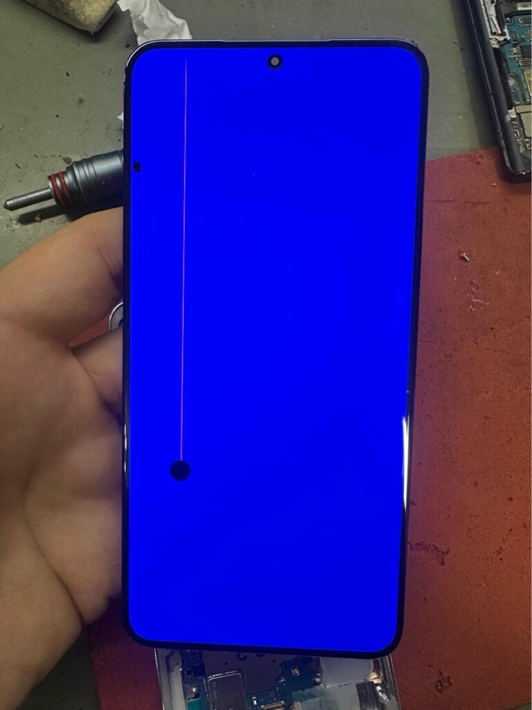 samsung s22 lekeli çizgili ekran - 3