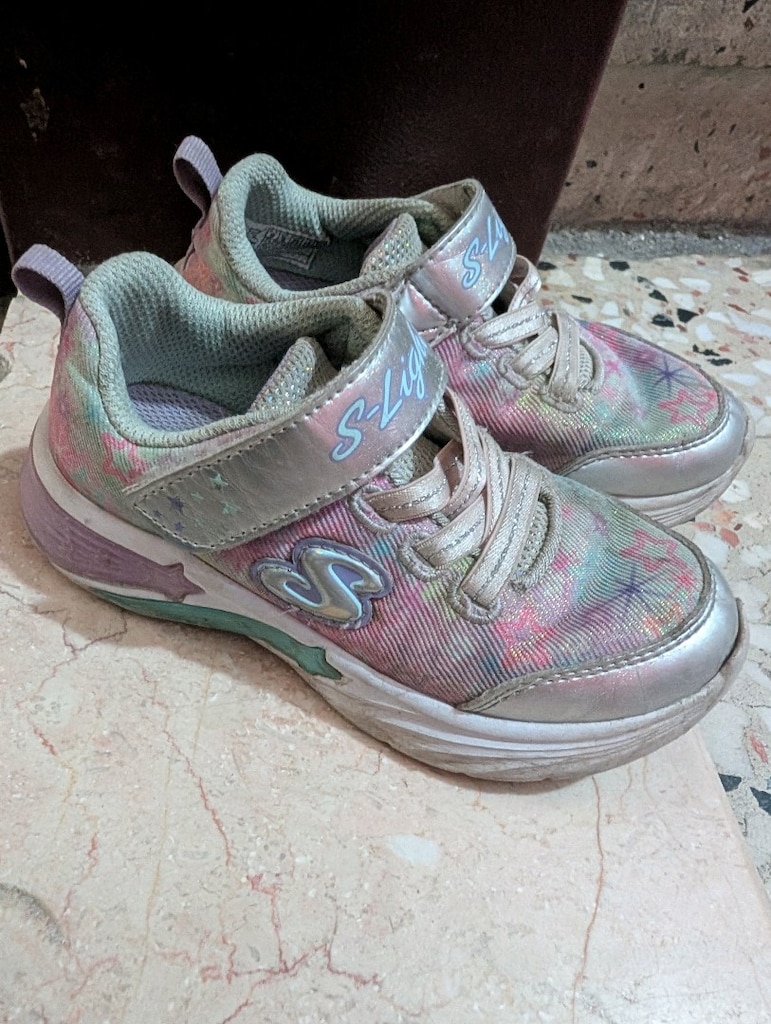 skechers ışıklı çocuk spor ayakkabi 25 numara - 2