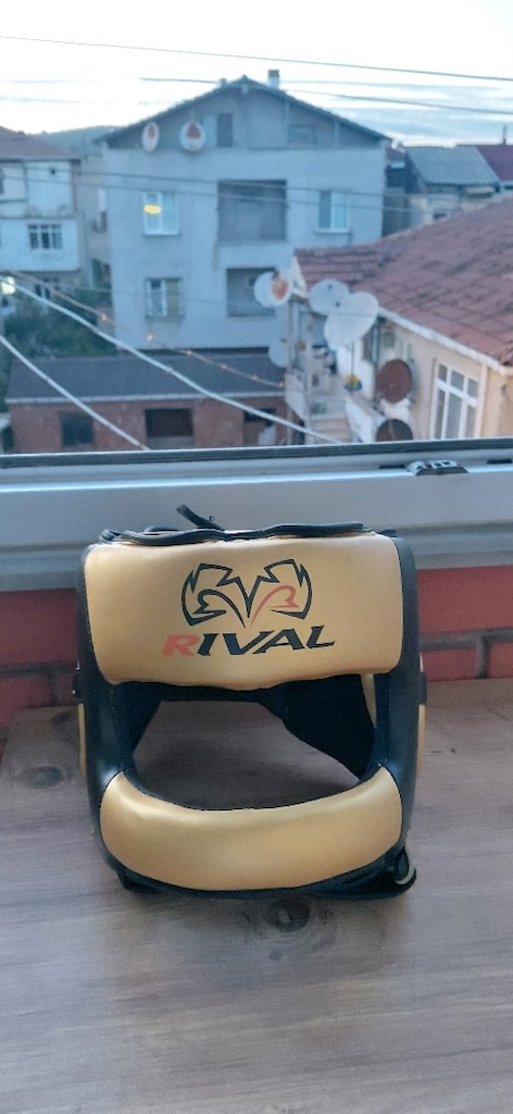 tival kapalı kask altın - 2