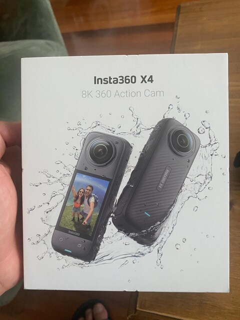 Insta360 x4
