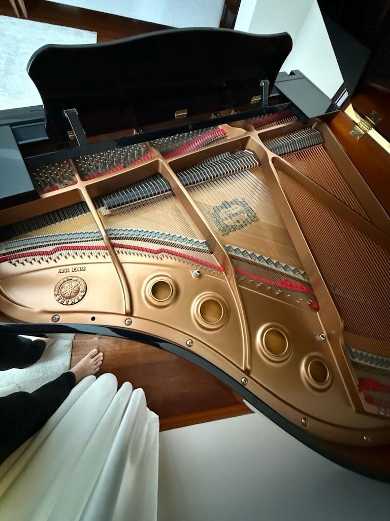 Yamaha GB1K Kuyruklu Piyano Parlak Siyah 2013 - 5
