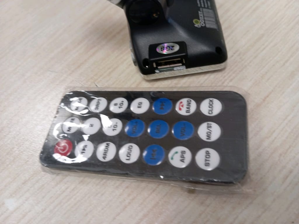 2 model Araç Çakmak Girişli USB bellek ve hafıza kartı destekli Müzik - 7