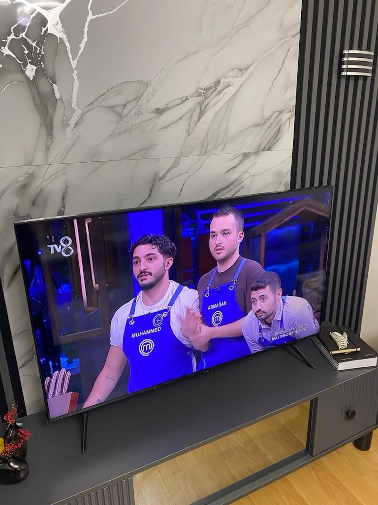 Samsung Crystal UHD 50 inç tertemiz - 2
