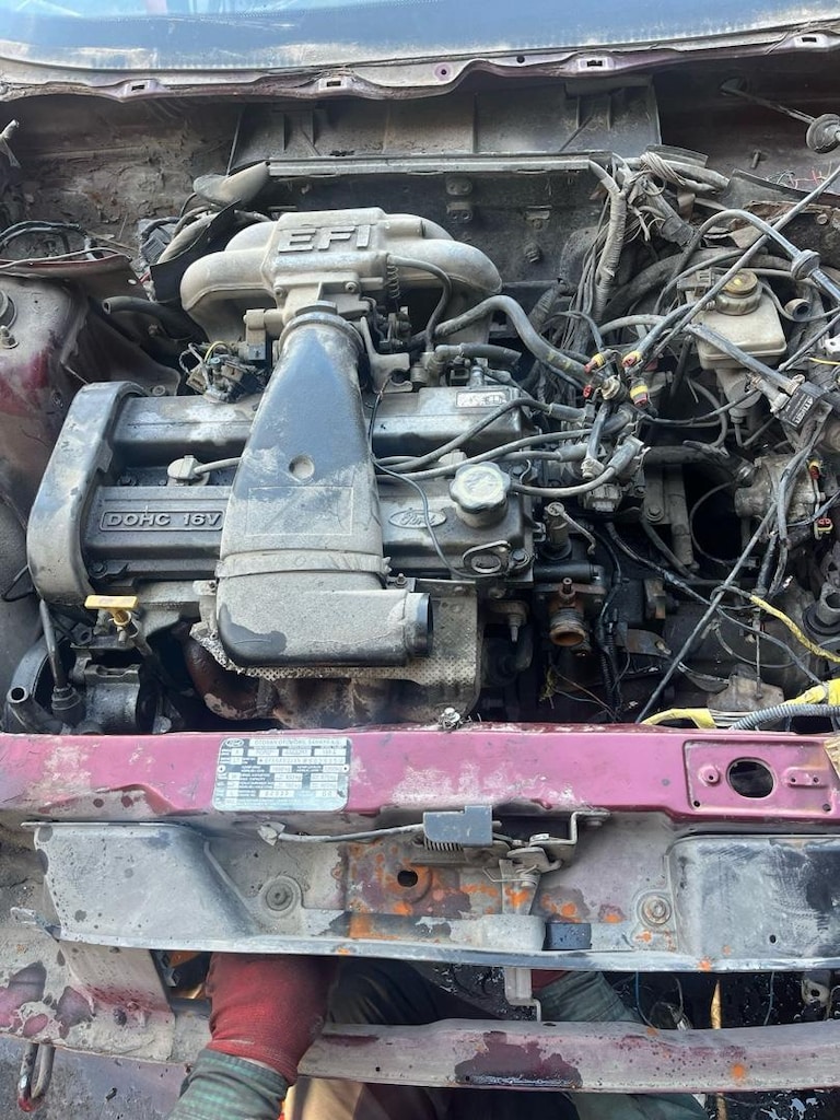 Ford escort 1.6 8v motor - 3