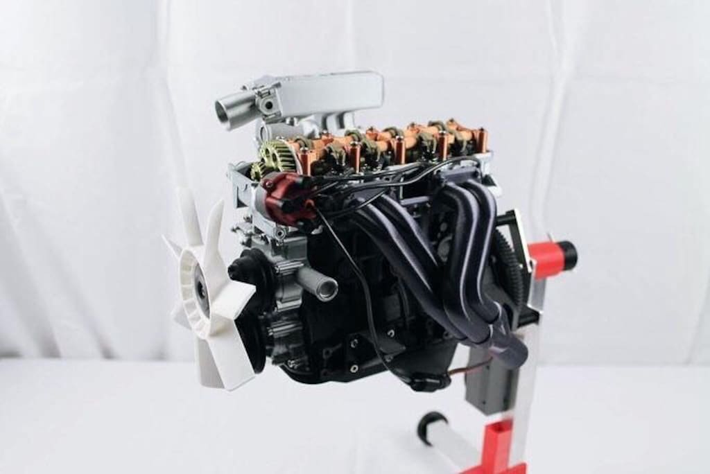 Diecast Motor Modeli 4 Pistonlu Hareketli - 11