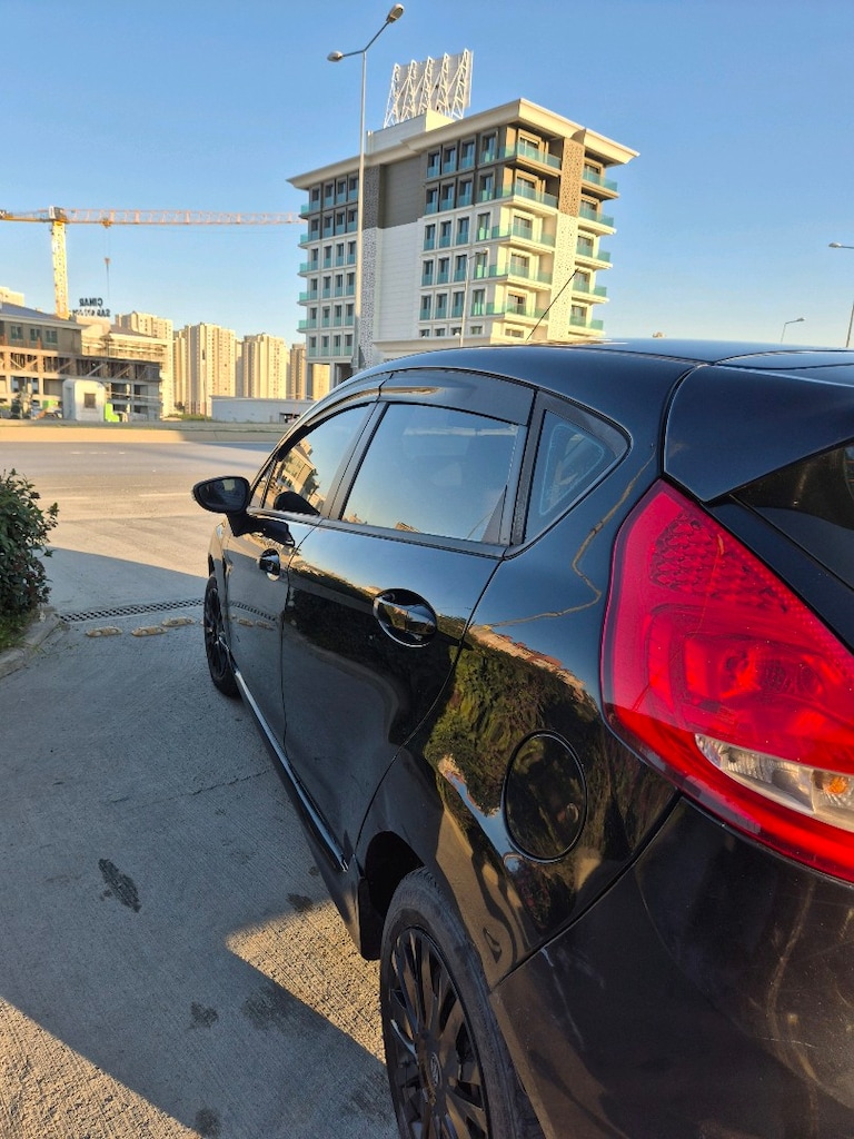 MEMURDAN DEĞİŞENSİZ TEMİZ GARAJ ARACI FORD FIESTA - 3