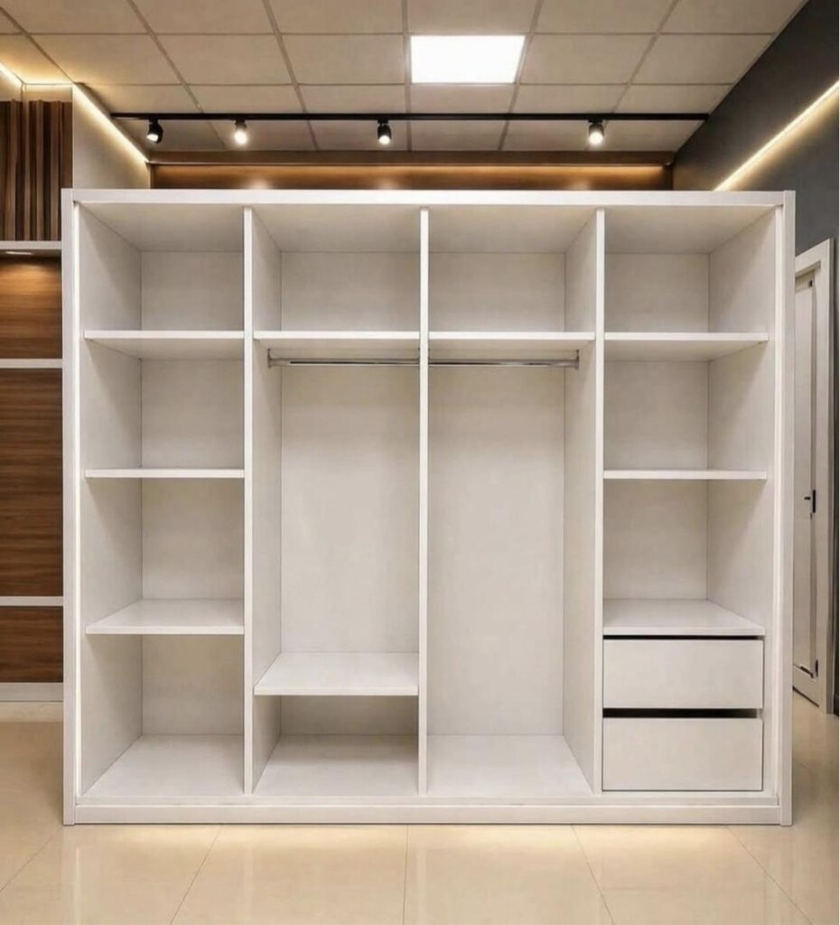 Sürgülü gardrop Ölçü: genişlik : 245 yükseklik:210 derinlik:73cm - 2