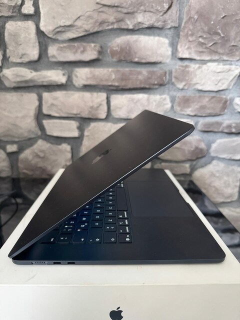 Apple MacBook Air M4 15" 16GB 512GB %100 Pil Sağlığı Kutulu