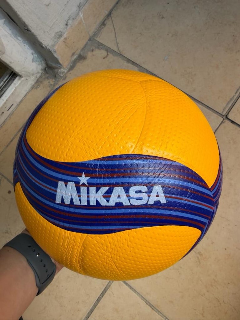 Voleybol topu Mikasa V200W eni tasarım 2026 - 4
