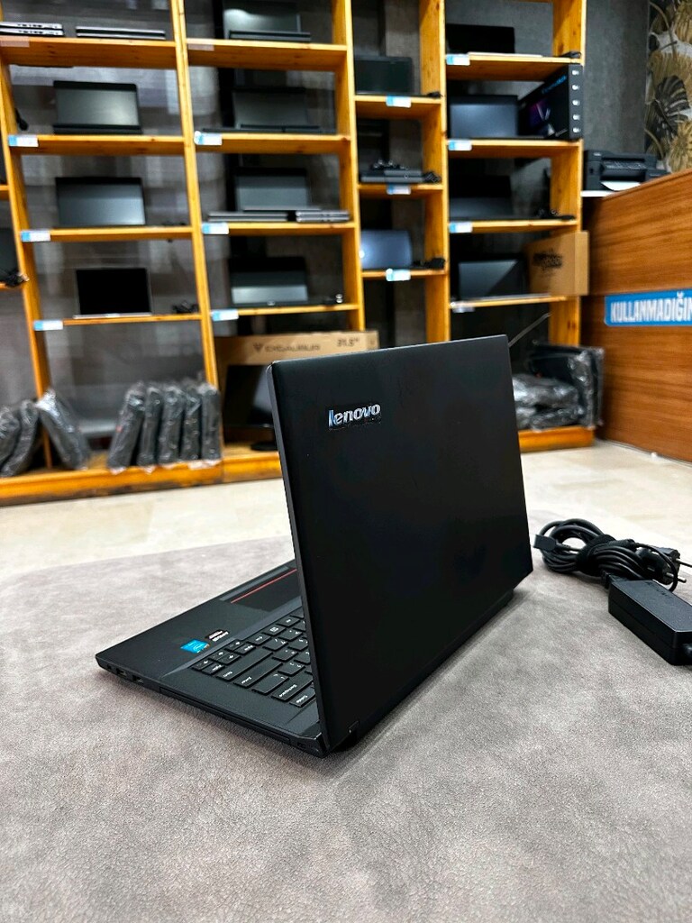 Lenovo Thinkpad İ5 İşlemci 8 GB RAM SSD Hızlı Sorunsuz - 6