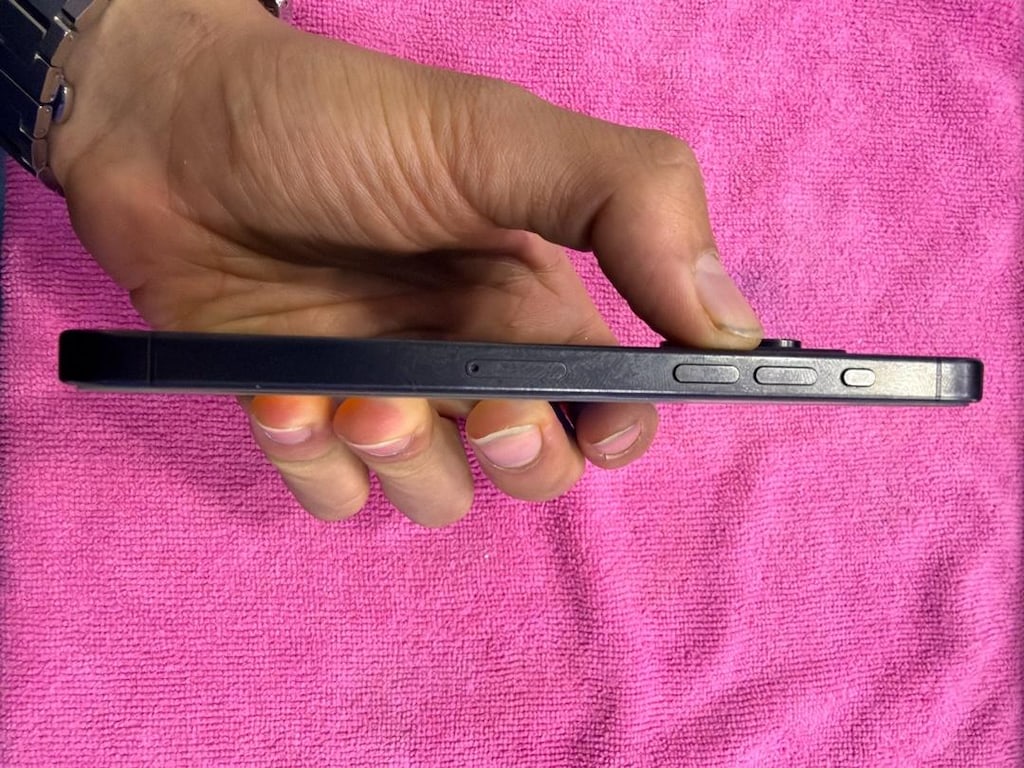 İPHONE 15 PRO MAX 256GB - 4