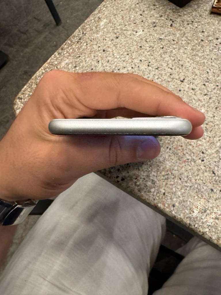 İPHONE 11 TR 128GB - 6