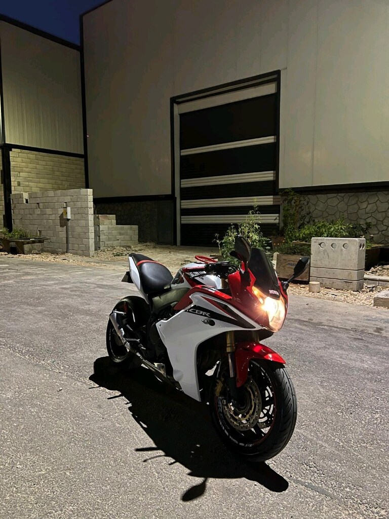 Honda CBR 600 FA - 4