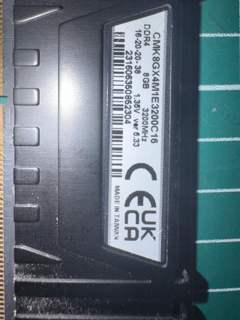 Corsair DDR4 ram 8 gb 3200 mhz - 3