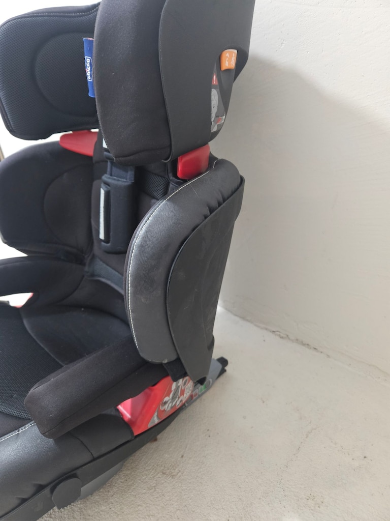 Chicco Fix Plus 15-36 Araç Koltuğu - 4