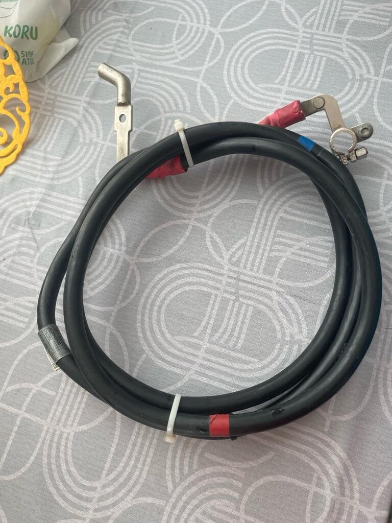 M Mercedes Vito w 639 uyumlu marş akü artı kablosu 2,5 metre sağlam - 3