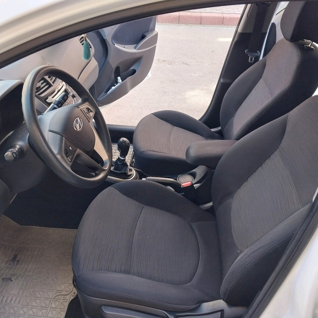Hyundai Accent Blue 1.6 CRDI - 17