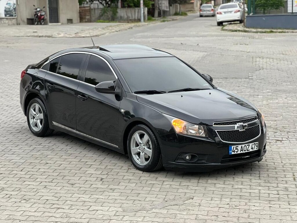 Chevrolet Curuze LS Plus - 2