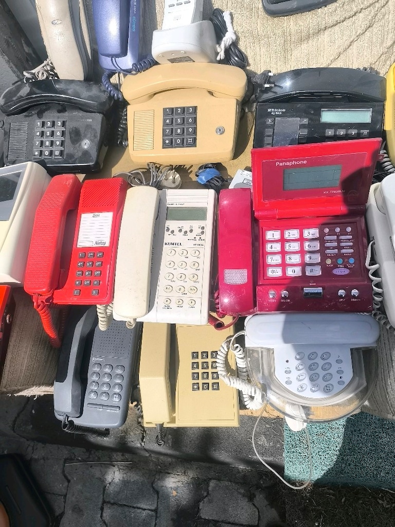 TELEFONLAR TELSİZ VE SABİT - 4