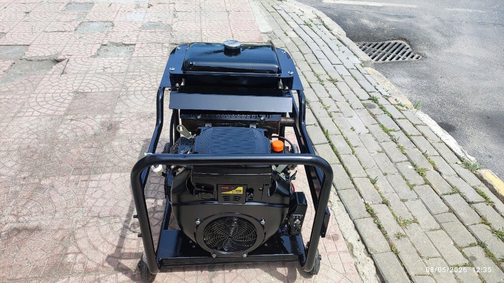 16KVA BENZİNLİ TRİFAZE JENERATÖR MOTOR ÇİFT SİLİNDİR - 8