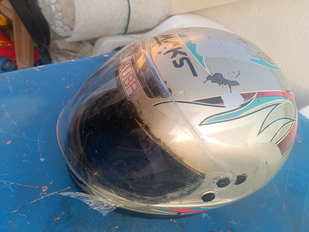 Kapalı camlı kask - 6