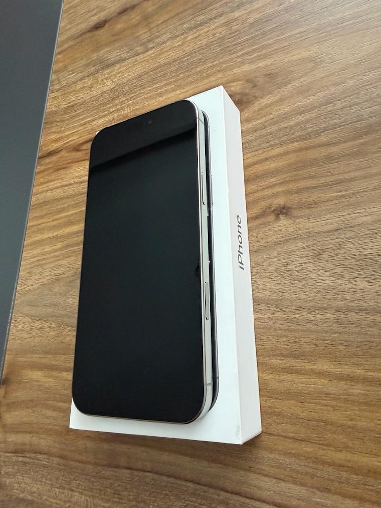 Iphone 16 Pro Max 256 GB Titanium Gri - 2