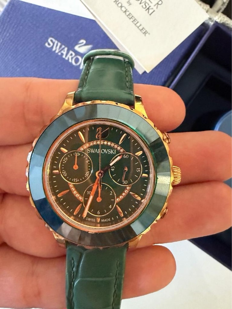 Swarovski Yeşil Kronograf Saat - 3