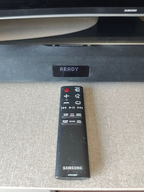 Samsung HW-J355 Bluetooth soundbar