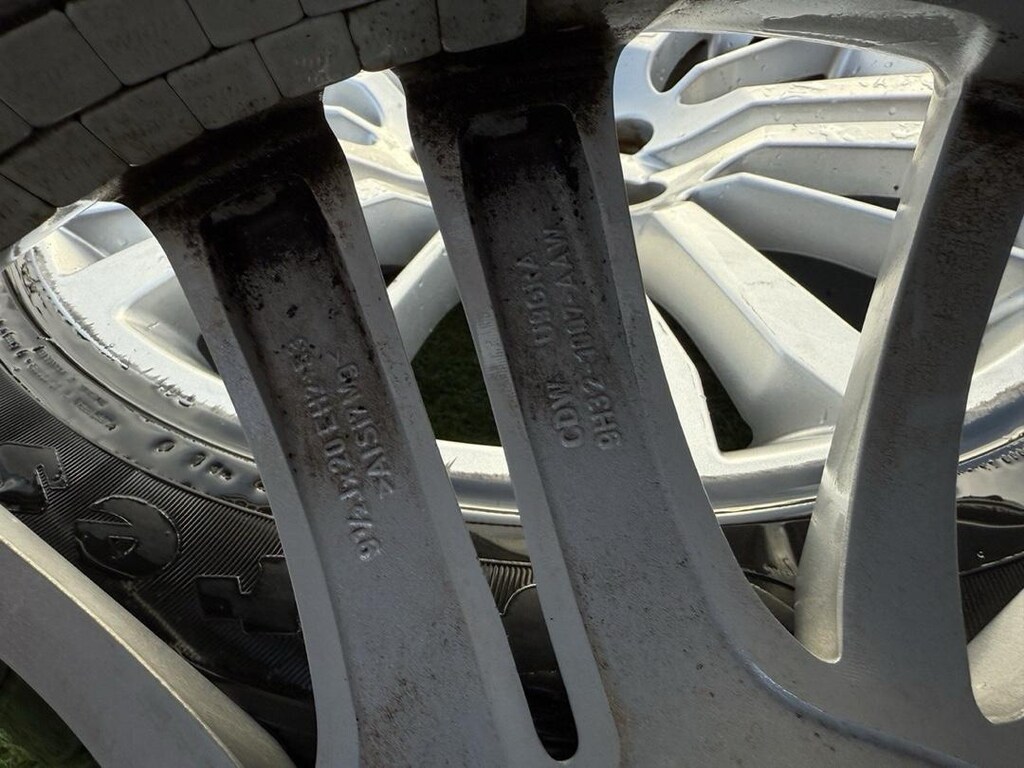 RANGE ROVER PREMIUM 20 INÇ JANT TAKIMI - ORJINAL LOGOLU - KAYNAKSIZ - 3