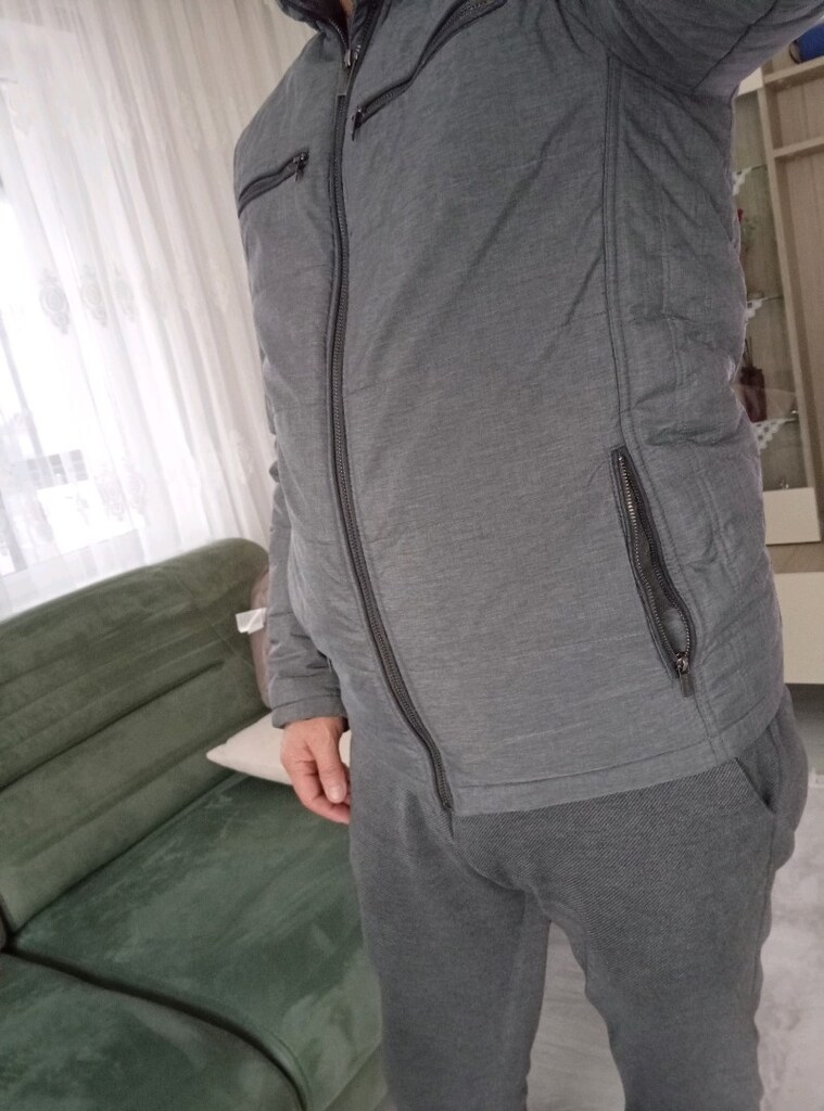 LC Waikiki marka, M, beden, içi elyaflı fermuarlı kışlık mont. - 10