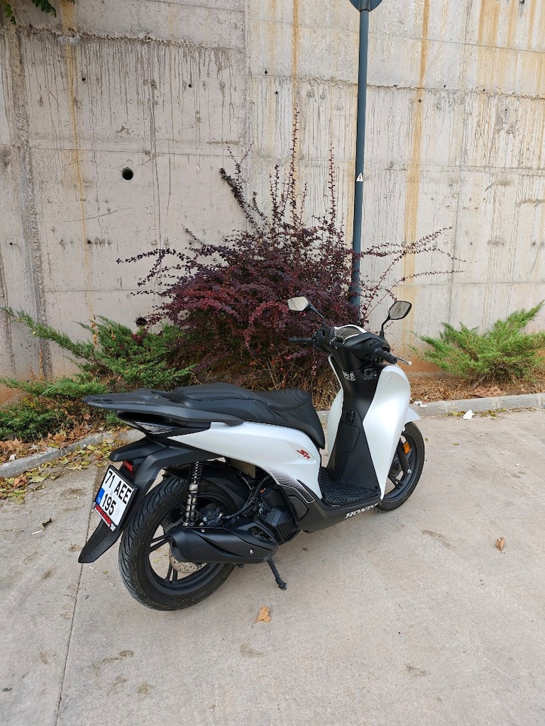 2700 km de HONDA SH 125 - 4