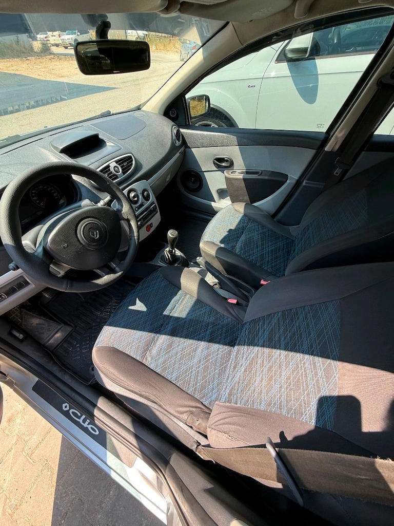 Renault Clio 3 2007 yeni muayeneli 254km - 4