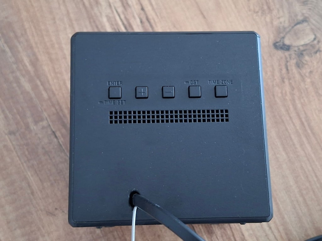 Sony ICF-C1 LED Ekranlı Alarmlı Çalar Saatli Radyo - 4