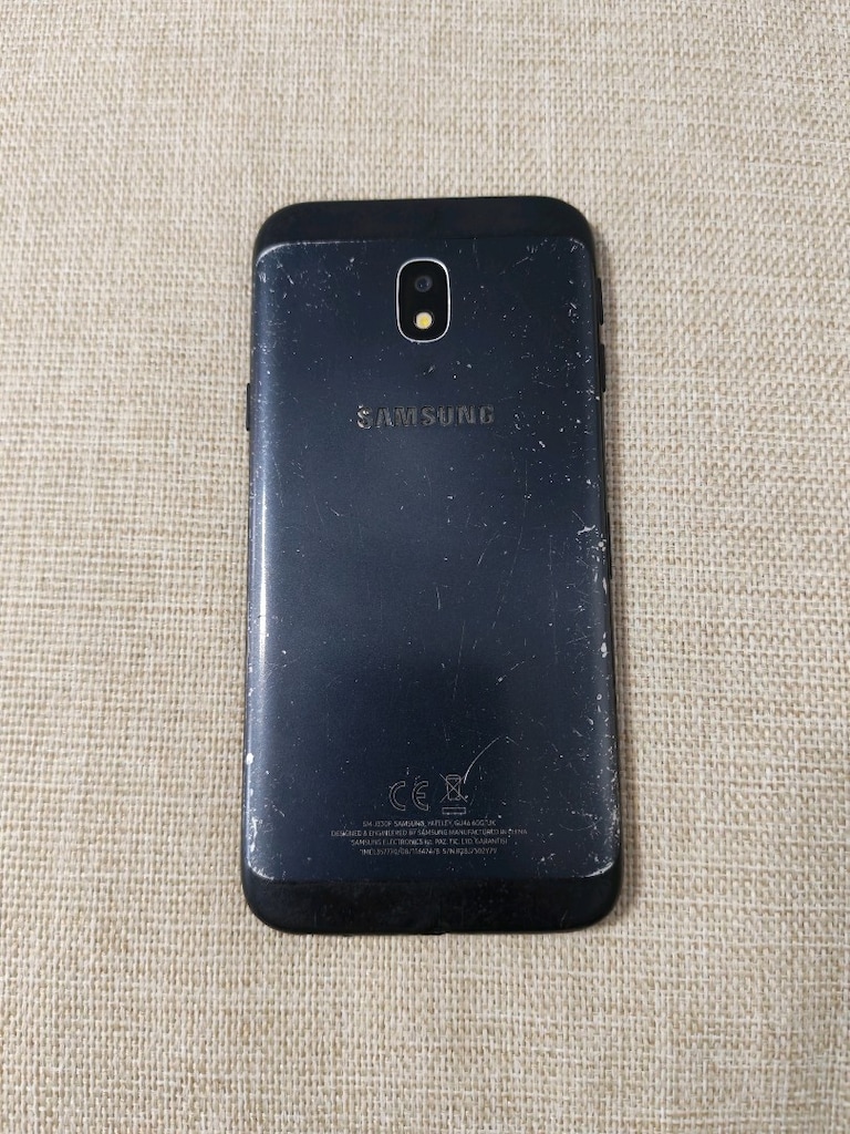Samsung J3 Pro 16gb camda çatlak var kullanıma engel yok son1000tl - 2
