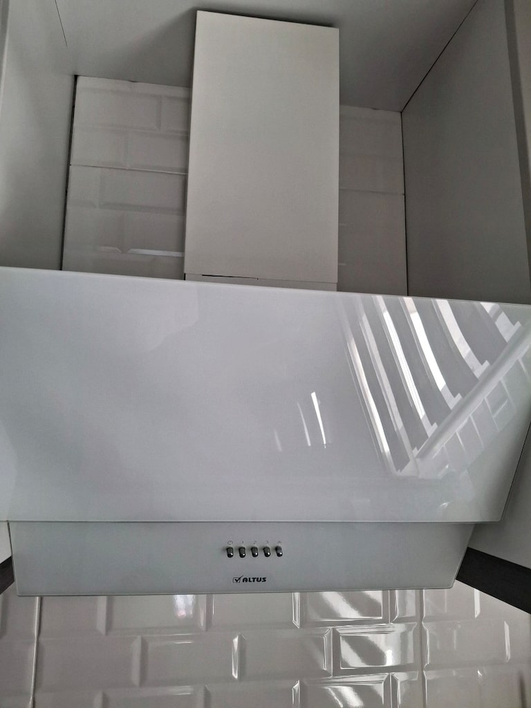 ankastre set ve tv ünitesi seti +cocuk beşiği