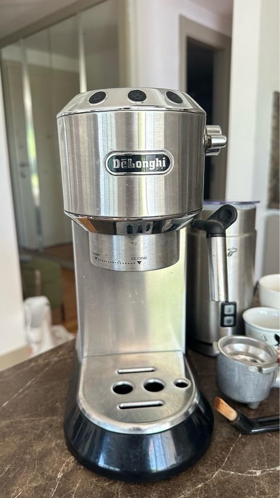 DeLonghi Dedica Espresso Makinesi + DeLonghi Öğütücü + Tchibo Süt Köpü - 2