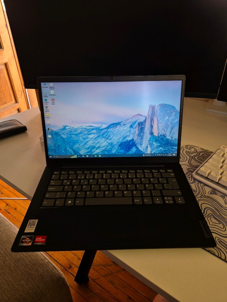 lenovo v14 ryzen 3 5300u 4gb 256 ssd mini laptop - 2
