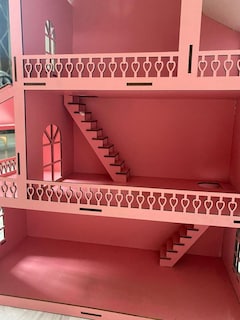 Pembe Ahşap Barbie Evi
