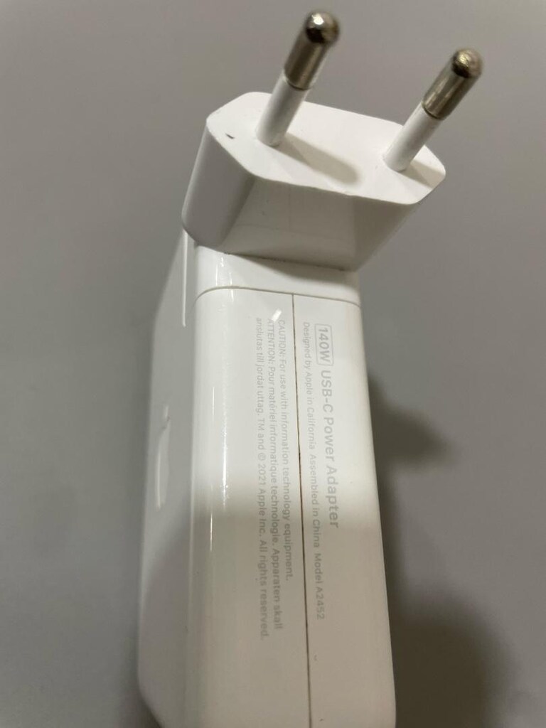 Apple 140w usb-C Güç Adaptörü - 2