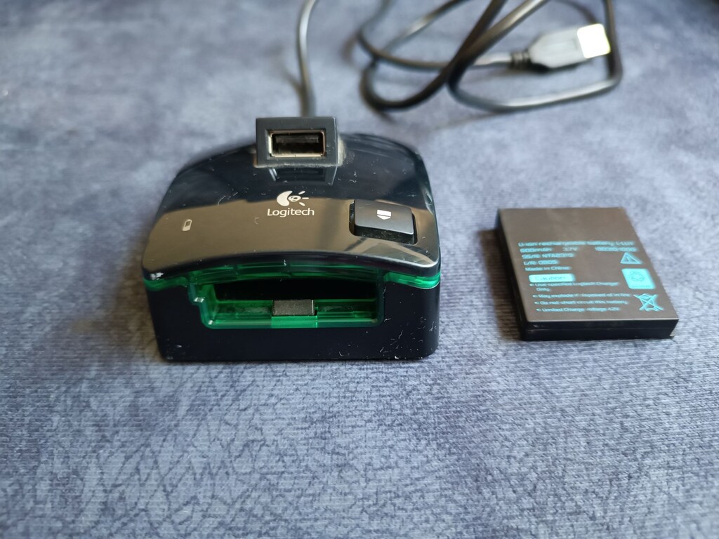 Logitech L-LH9 Şarj Cihazı + Pil - 4