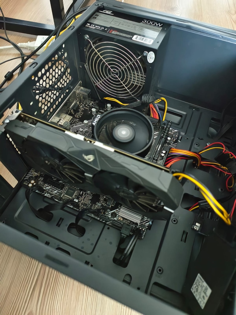 RYZEN ISLEMCI - ASUS ROG GTX 1050 - 8 GB DDR4 - 13