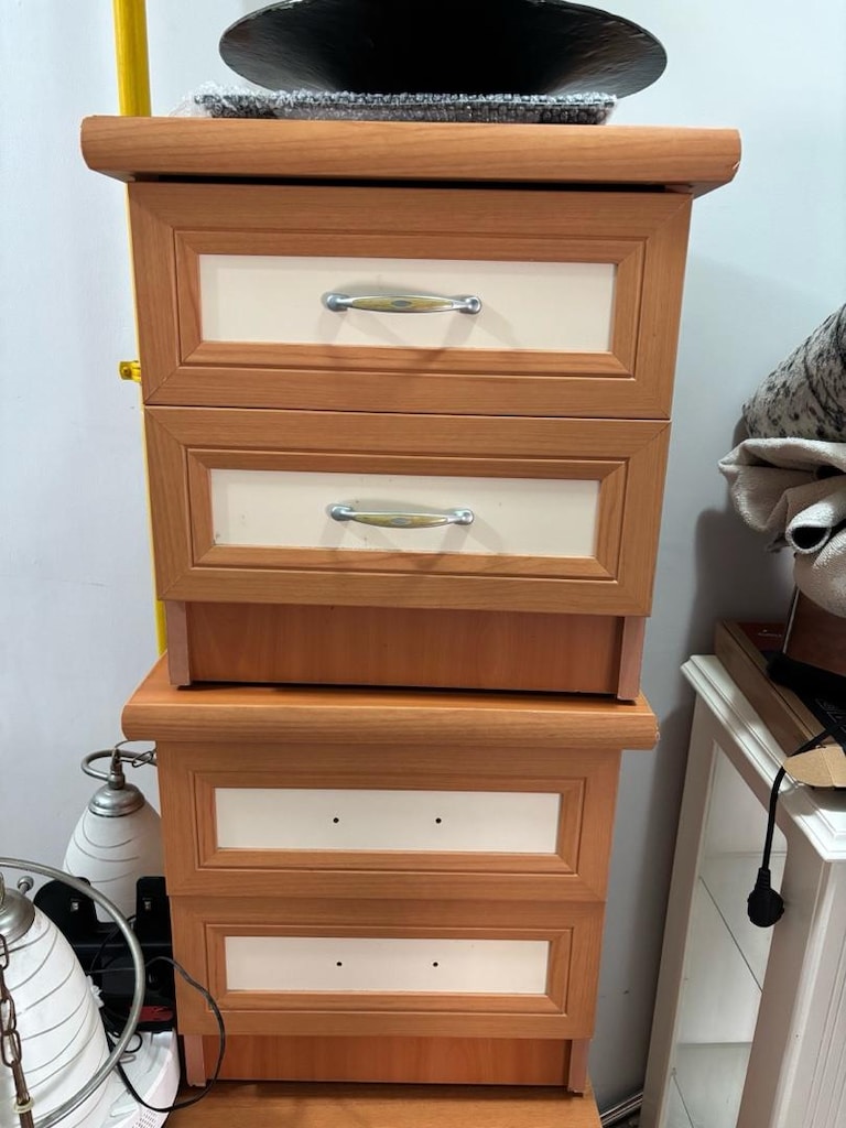 Toplu satış şifonyer halı dolap komodin avize - 2